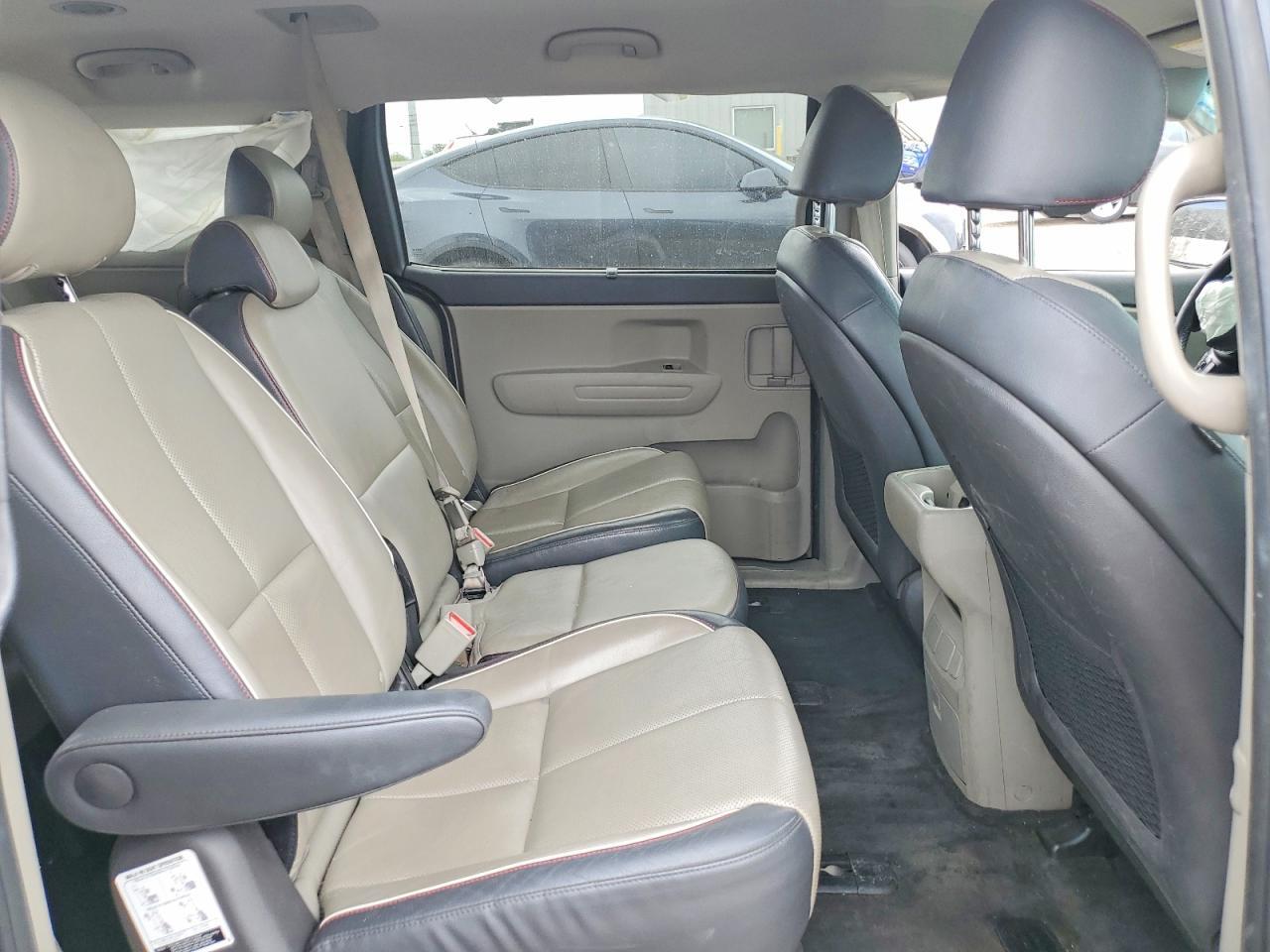 2017 KIA SEDONA LX — Фото 11 из 14