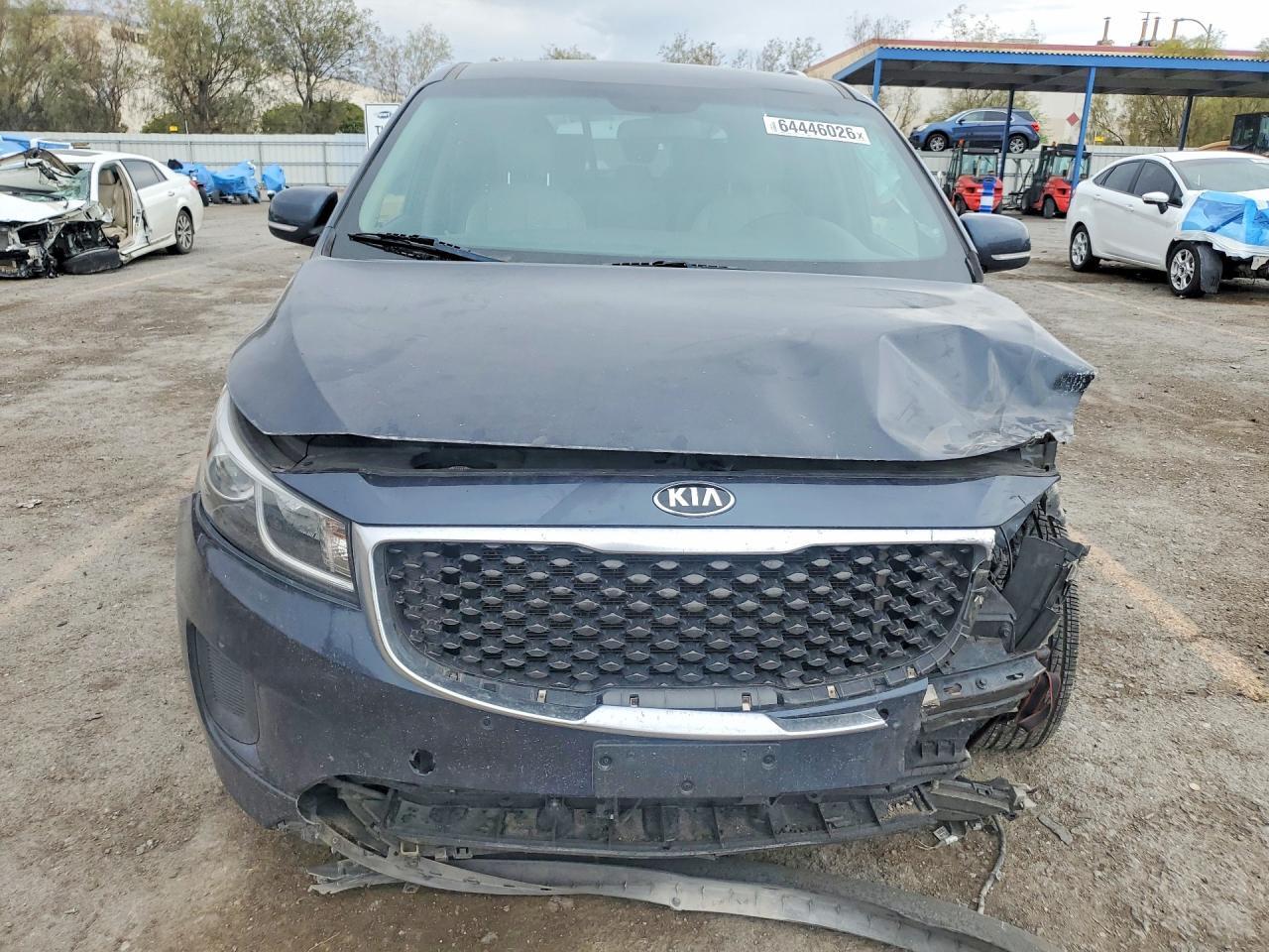 2017 KIA SEDONA LX — Фото 5 из 14