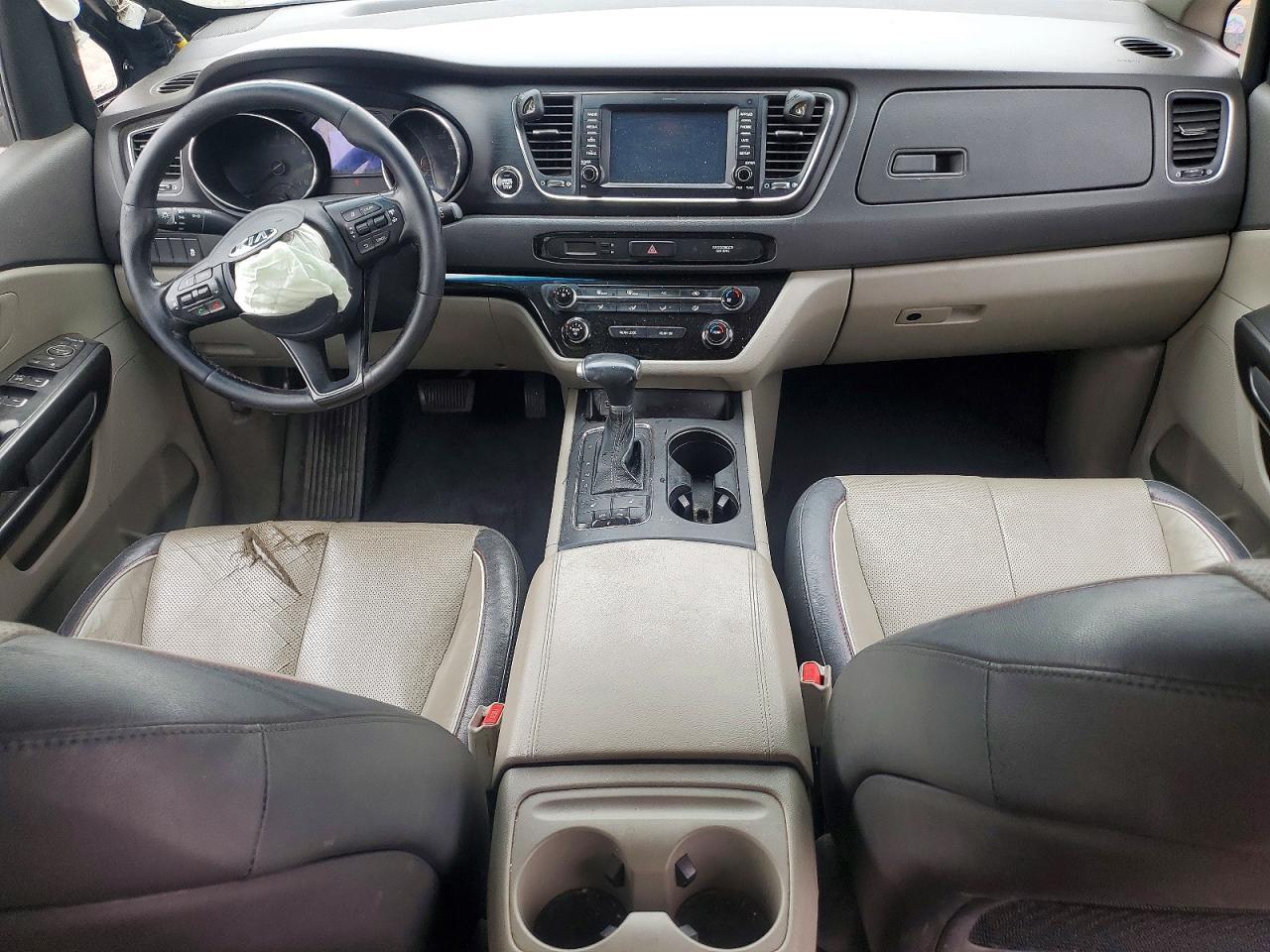2017 KIA SEDONA LX — Фото 8 из 14