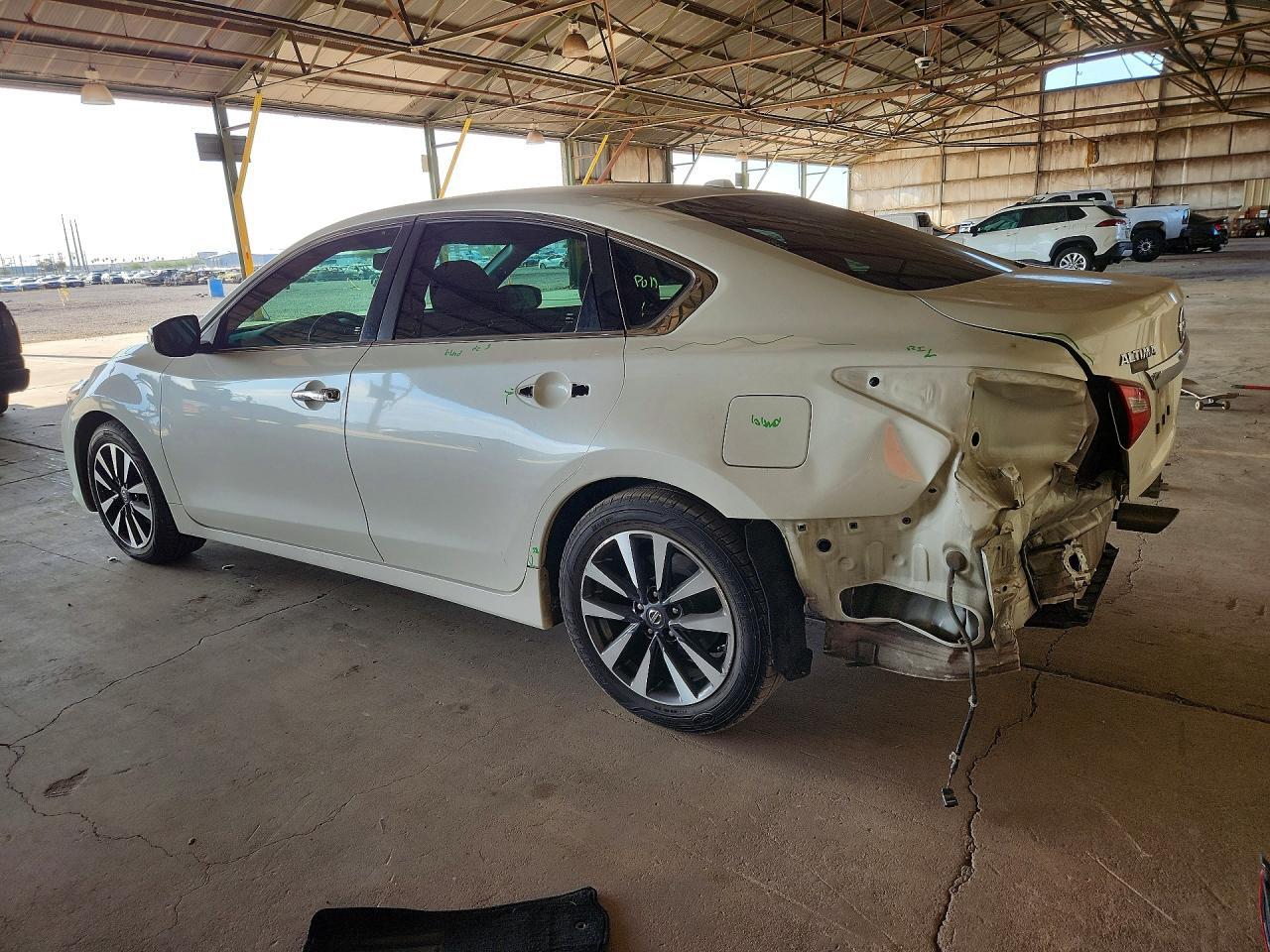 2017 NISSAN ALTIMA 2.5 SL — Фото 2 из 13
