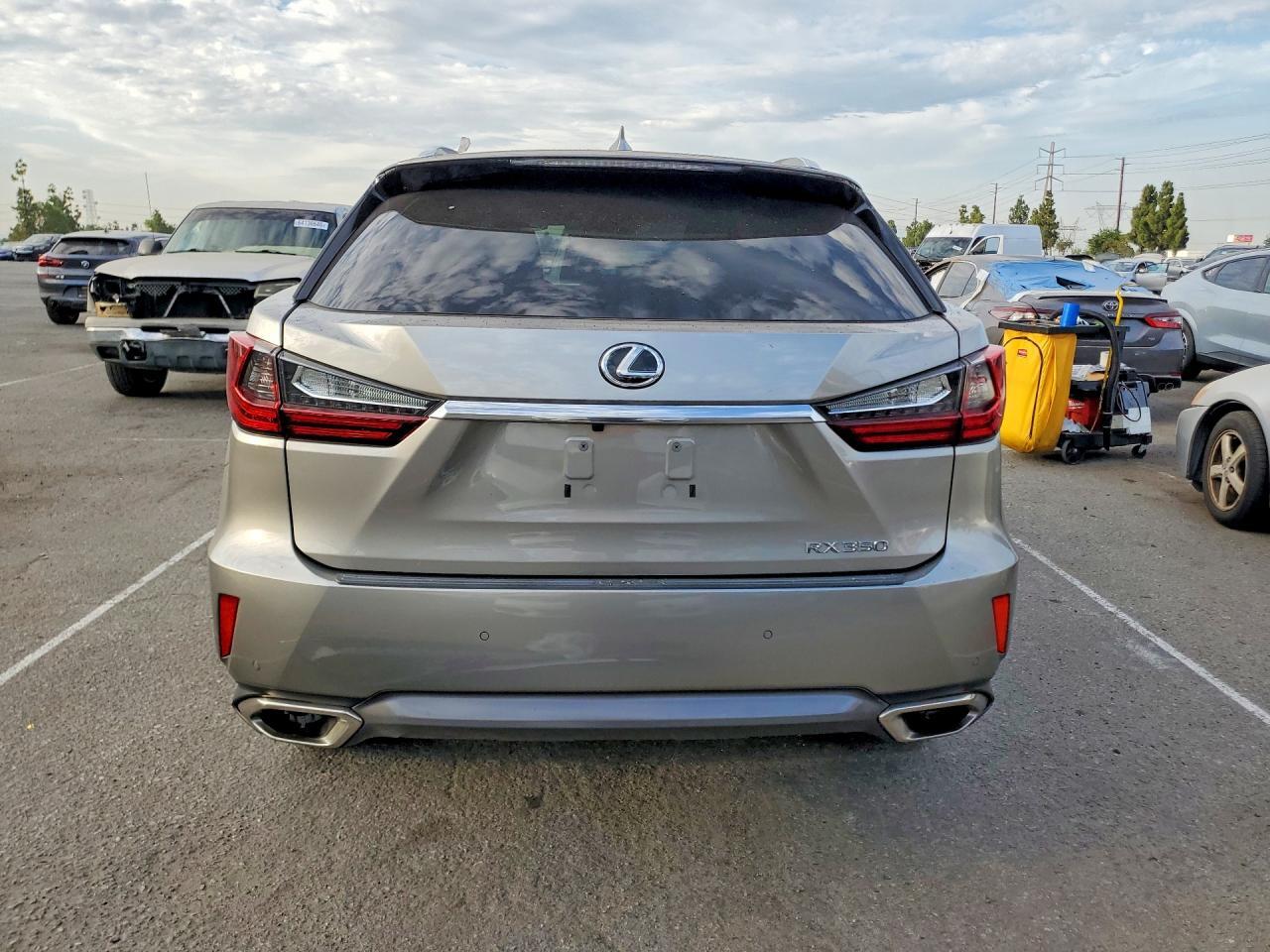2017 LEXUS RX 350 BASE — Фото 6 из 14