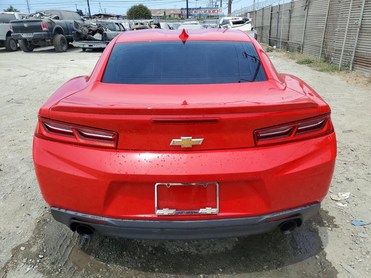 2017 CHEVROLET CAMARO LT — Фото 6 из 12