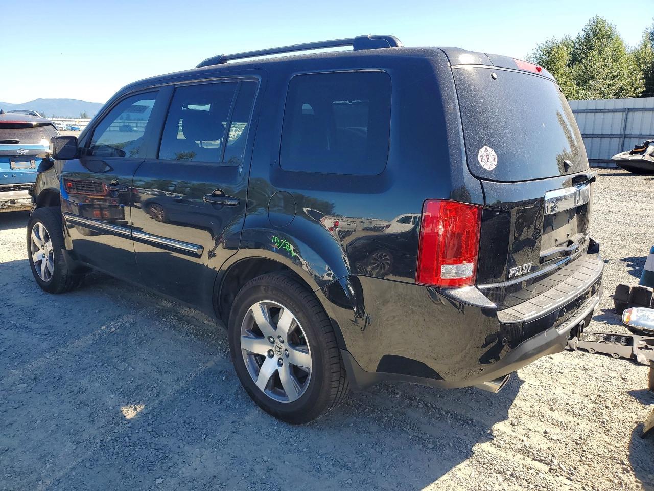 5FNYF4H94FB002002 2015 HONDA PILOT photo no. 2