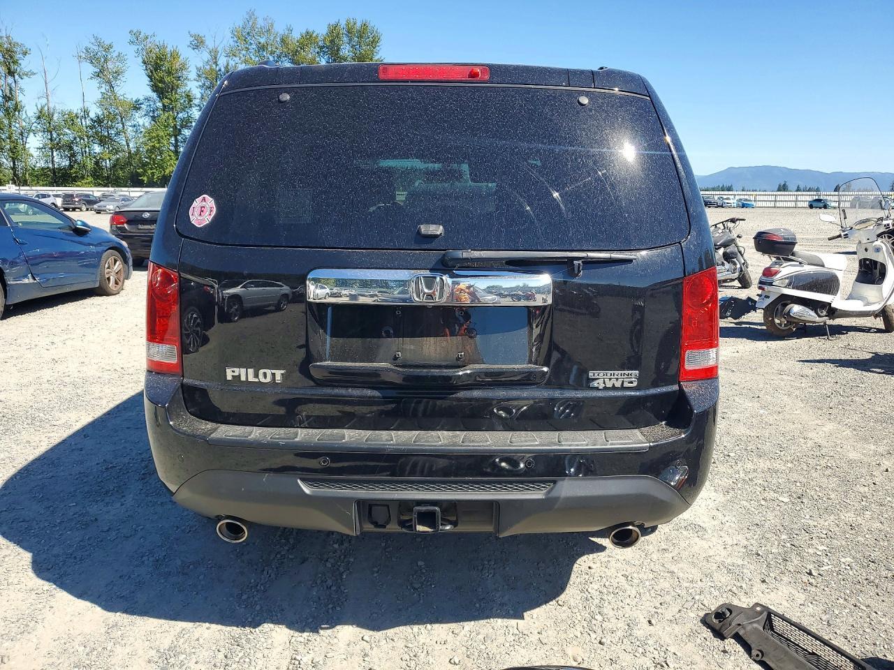 5FNYF4H94FB002002 2015 HONDA PILOT photo no. 6