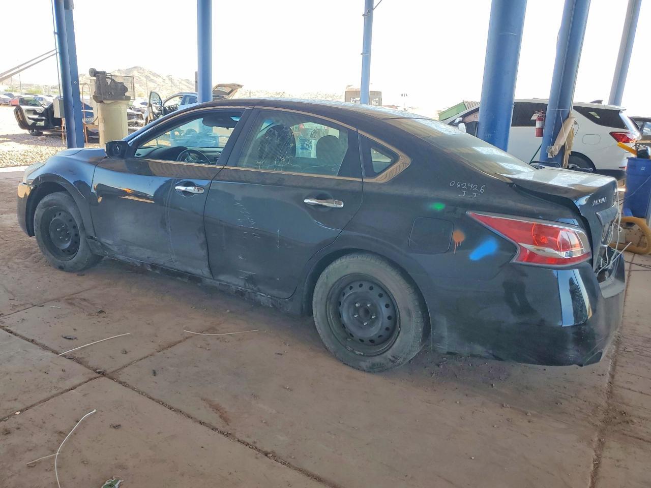 2014 NISSAN ALTIMA 2.5 S — Фото 2 из 13