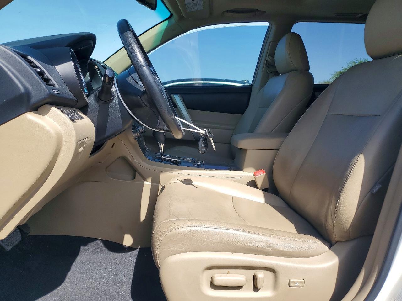 2013 TOYOTA HIGHLANDER SE — Фото 7 из 13