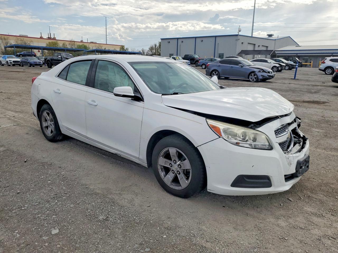 2013 CHEVROLET MALIBU 1LT — Фото 4 из 12