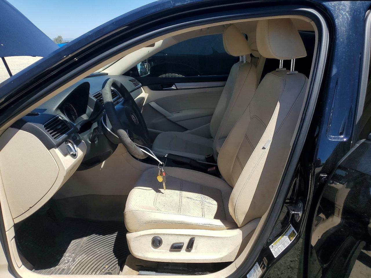 2013 VOLKSWAGEN PASSAT S — Фото 7 из 12