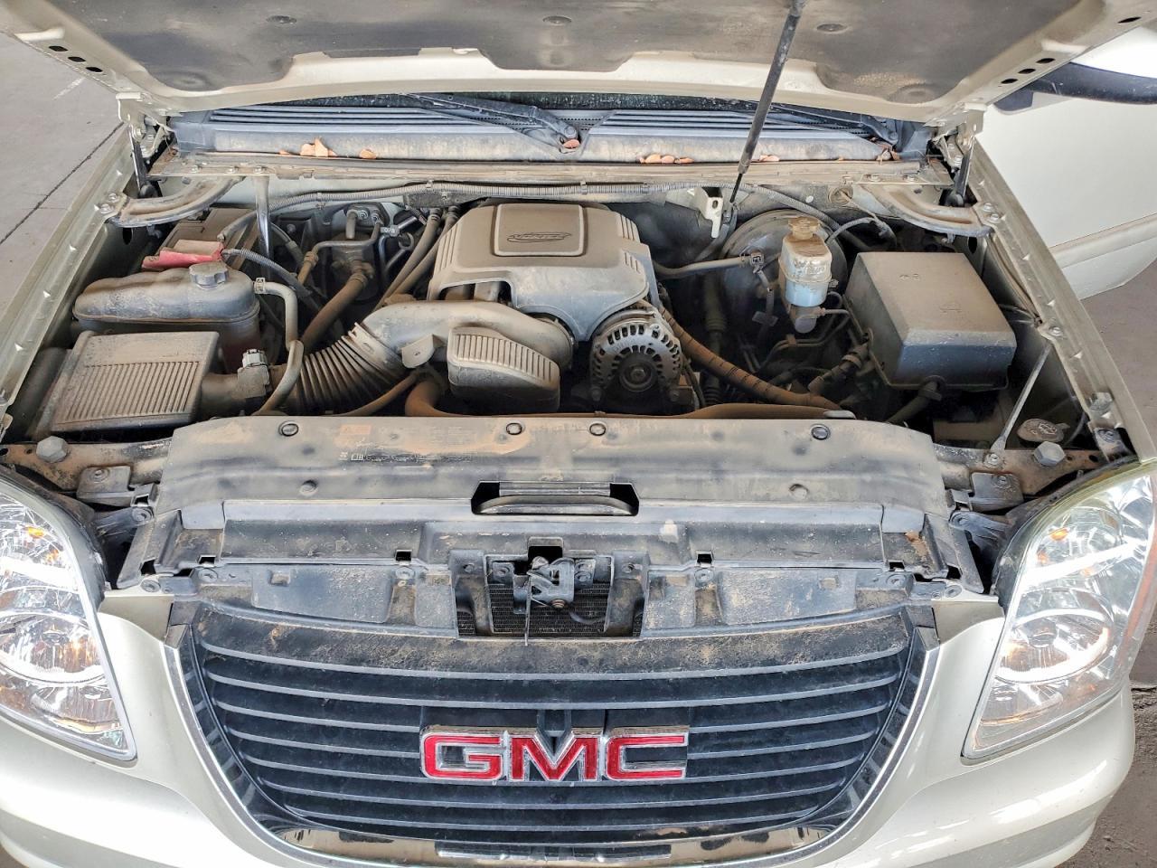 2013 GMC YUKON XL K1500 SLT — Фото 12 из 13