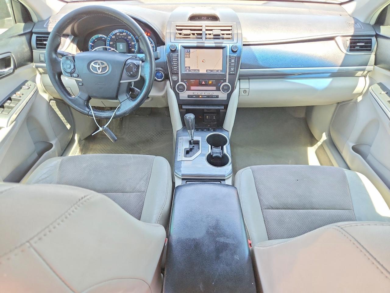 2012 TOYOTA CAMRY HYBRID XLE — Фото 8 из 12