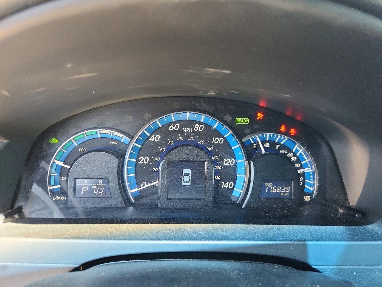 2012 TOYOTA CAMRY HYBRID XLE — Фото 9 из 12