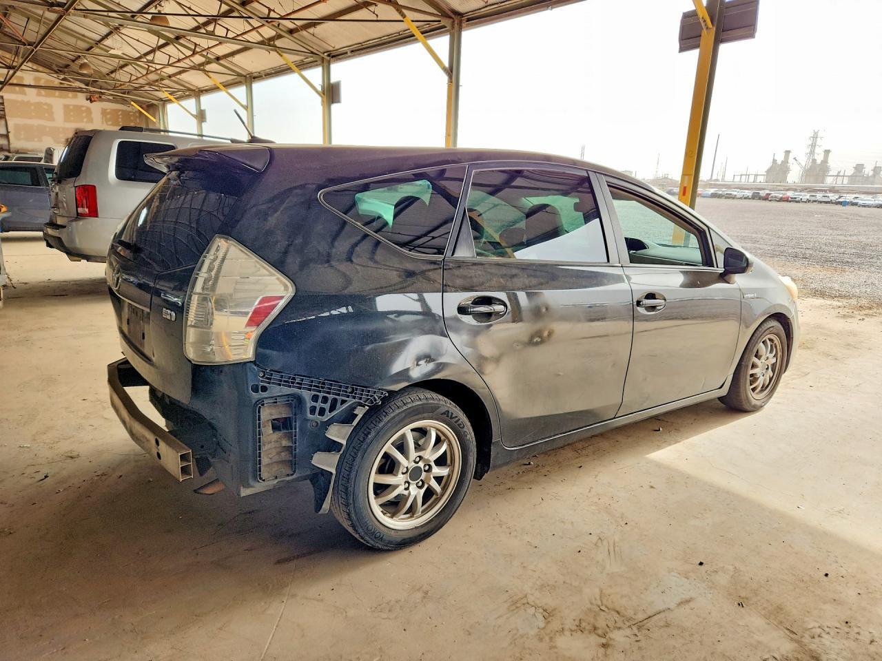 2012 TOYOTA PRIUS V THREE — Фото 3 из 12