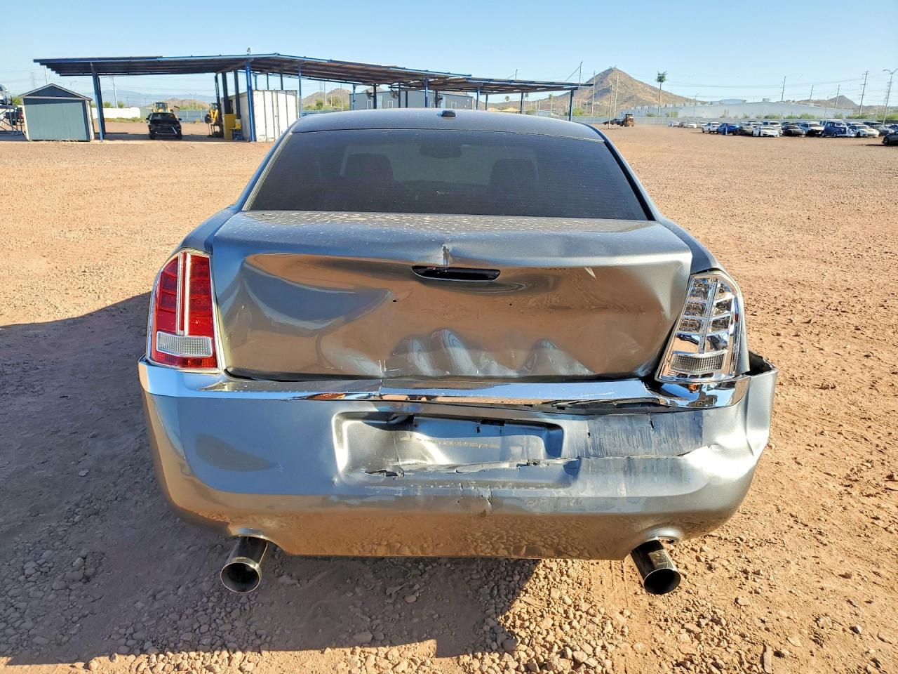 2011 CHRYSLER 300C — Фото 6 из 12