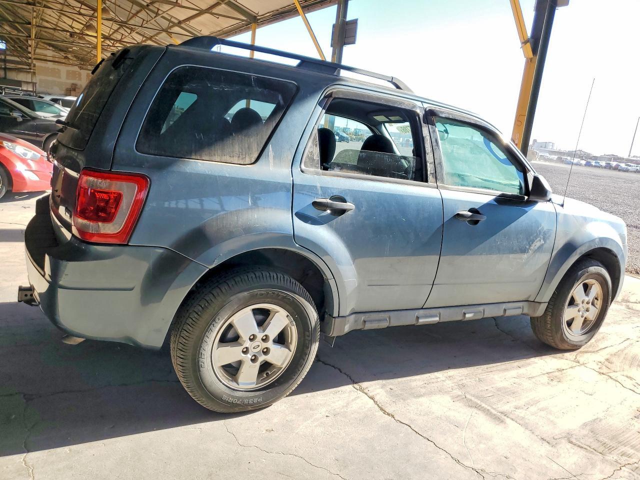 2011 FORD ESCAPE XLT — Фото 3 из 12
