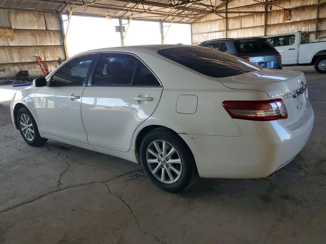 2010 TOYOTA CAMRY XLE V6 — Фото 2 из 12