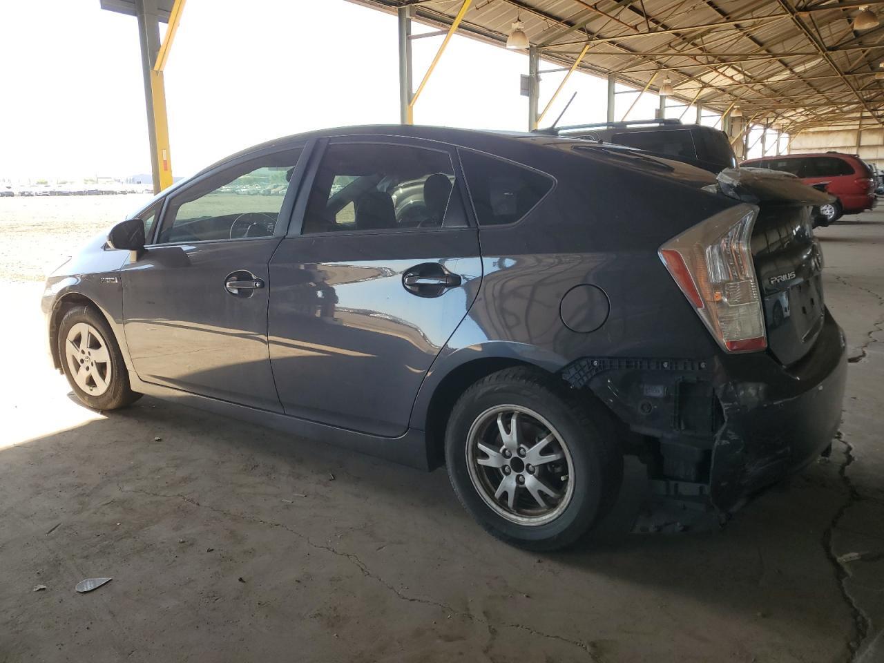 2010 TOYOTA PRIUS — Фото 2 из 12