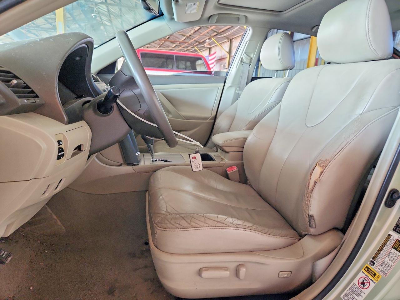 2009 TOYOTA CAMRY HYBRID — Фото 7 из 12