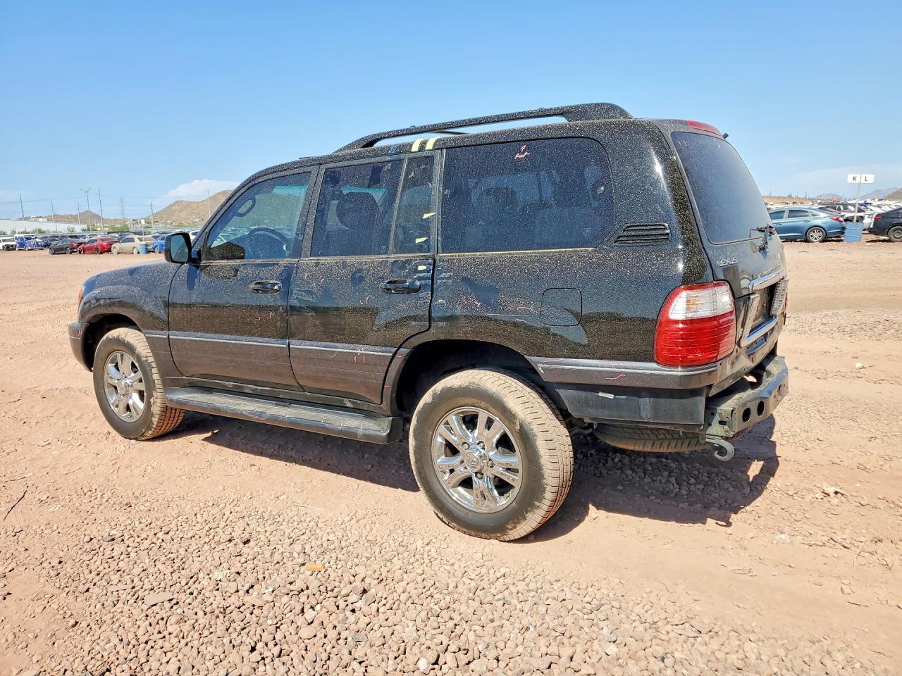 2005 LEXUS LX 470 — Фото 2 из 13