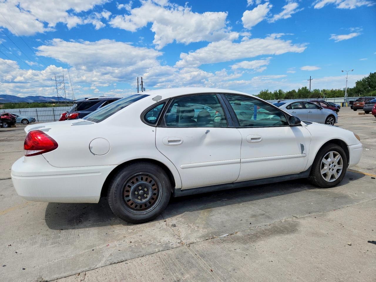 1FAFP53224G178950 2004 FORD TAURUS photo no. 3