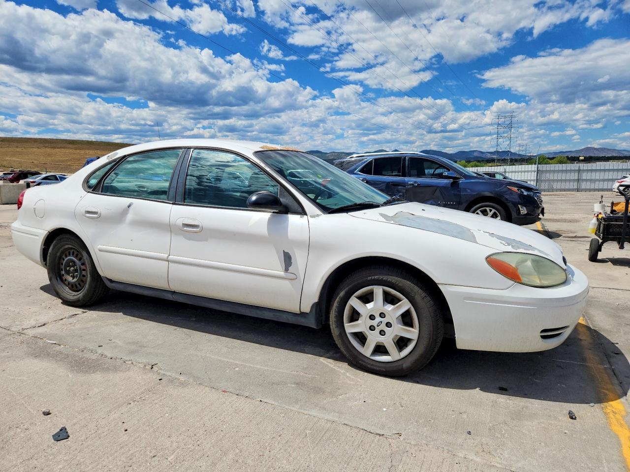 1FAFP53224G178950 2004 FORD TAURUS photo no. 4