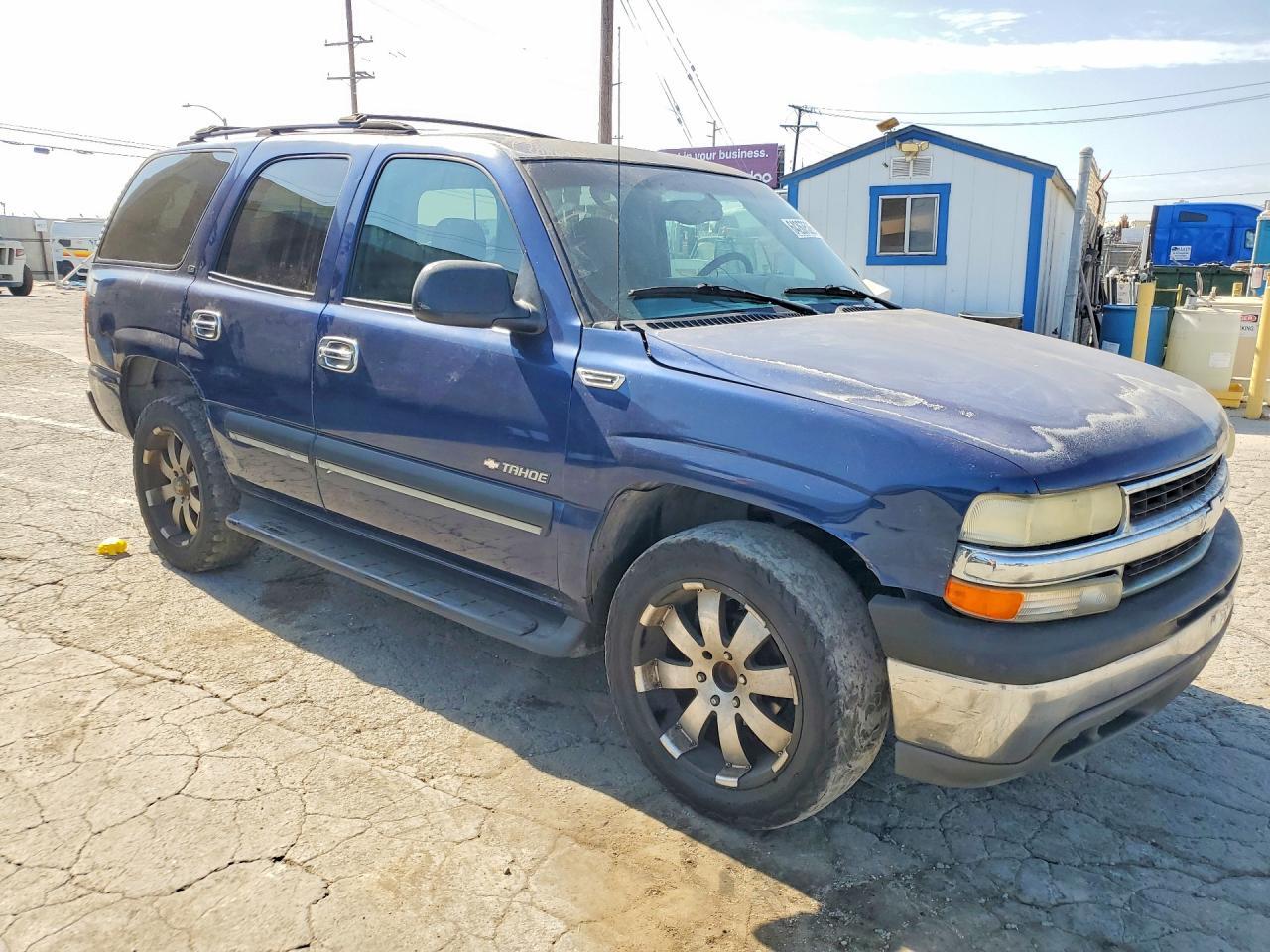 2002 CHEVROLET TAHOE C1500 — Фото 4 из 13