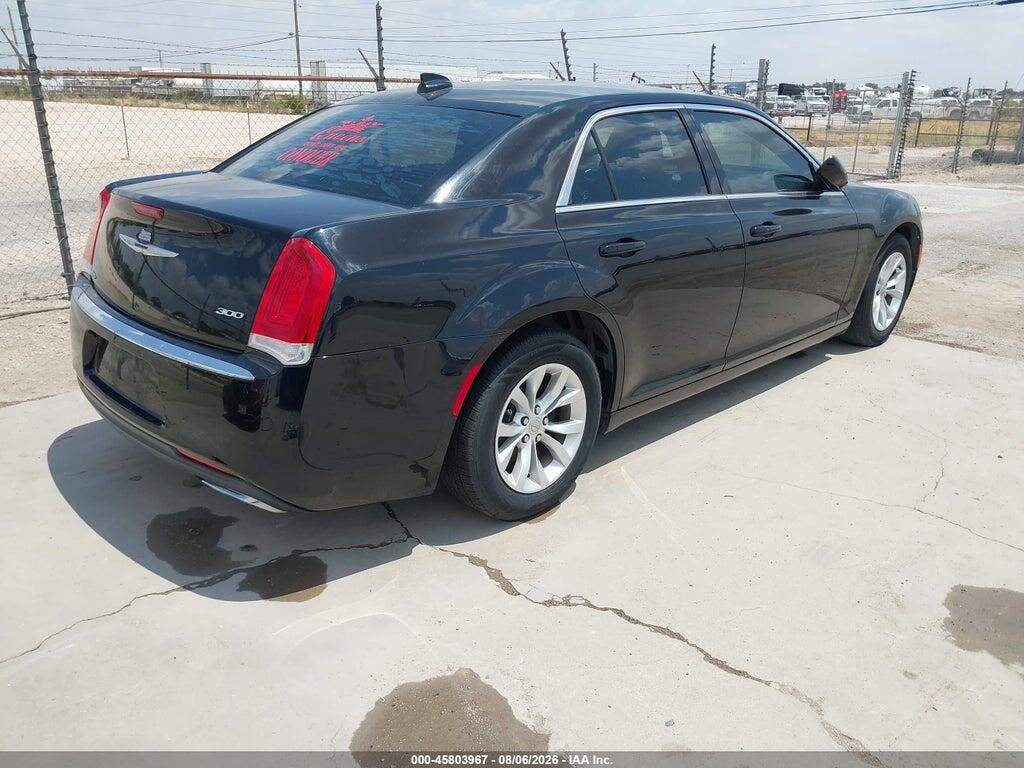 2C3CCAAG5FH780771 2015 CHRYSLER 300 photo no. 4