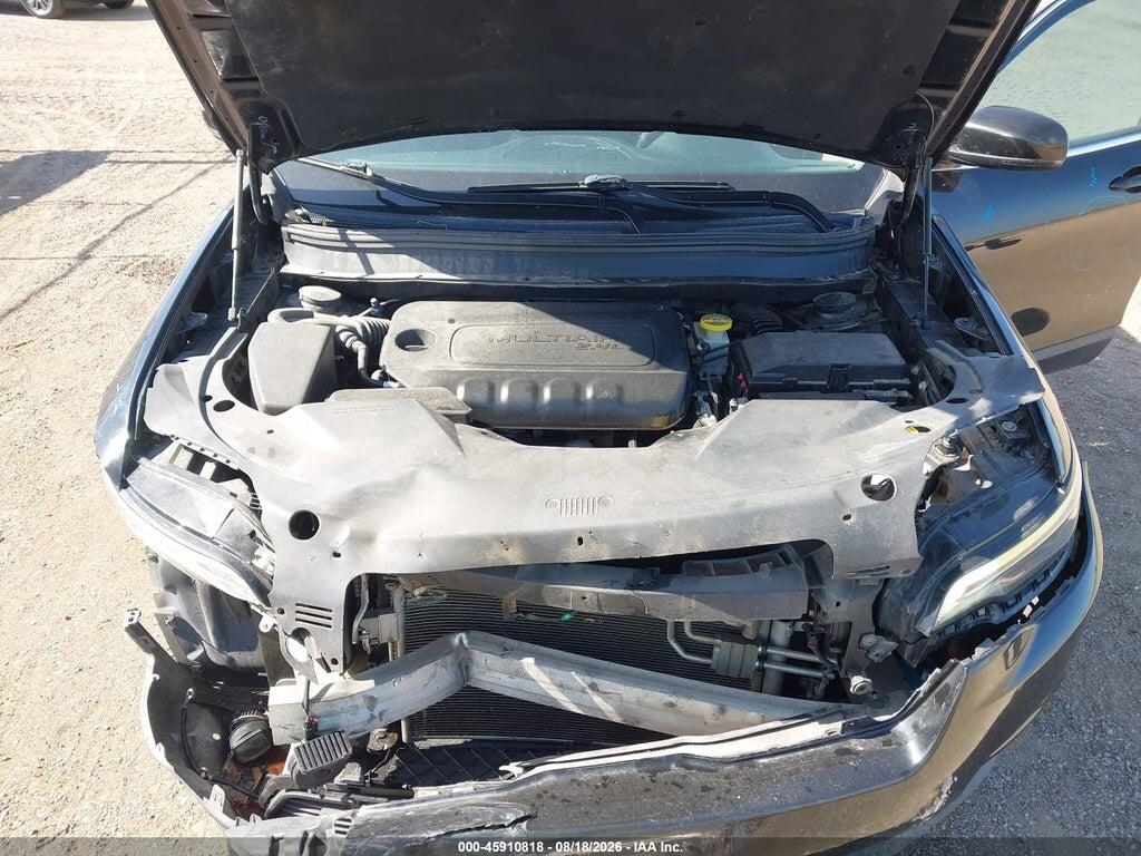 1C4PJLCB6KD479417 2019 JEEP CHEROKEE photo no. 10