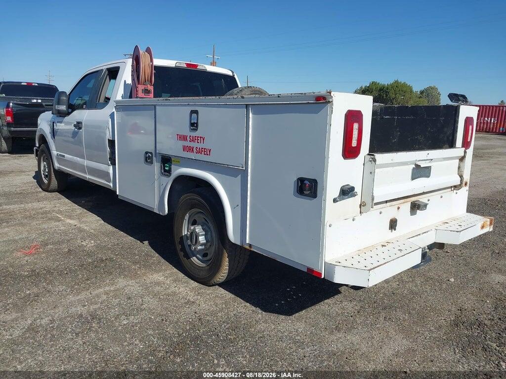 1FD7X3ET0KEF23230 2019 FORD F-350 CHASSIS photo no. 3