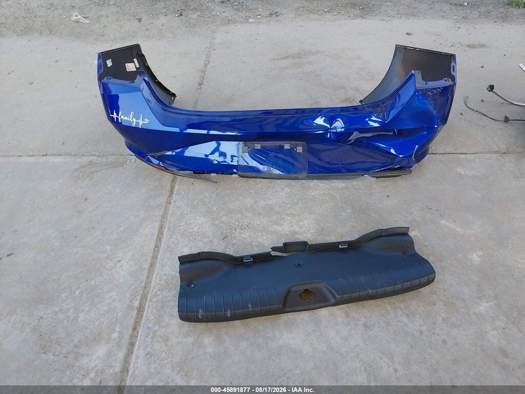 KMHLM4AJ7PU070982 2023 HYUNDAI ELANTRA HYBRID photo no. 12