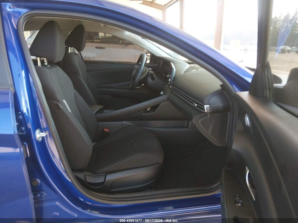 KMHLM4AJ7PU070982 2023 HYUNDAI ELANTRA HYBRID photo no. 5