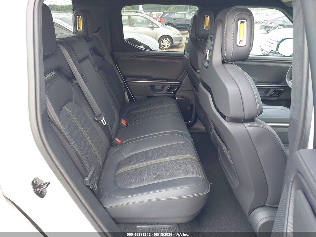 7FPTGBAA9PN029175 2023 RIVIAN R1T photo no. 8