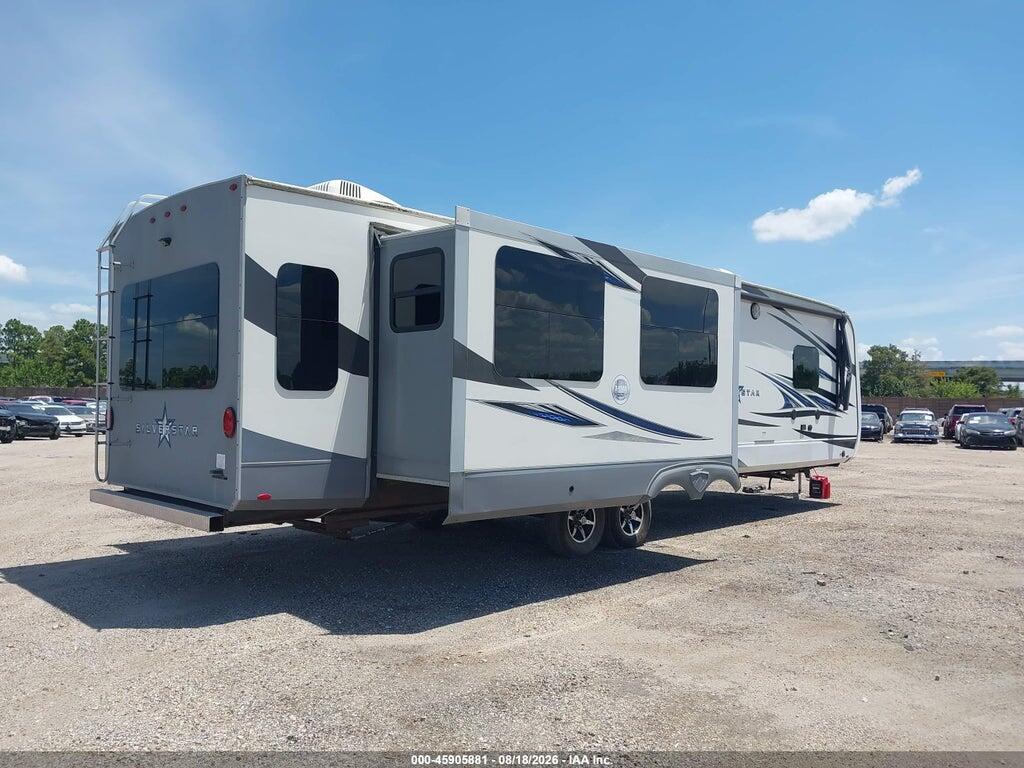 58TBH0BT1K3YA3059 2019 HIGHLAND RIDGE RV SILVERSTAR photo no. 2