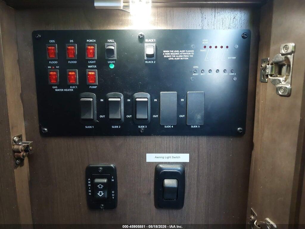 58TBH0BT1K3YA3059 2019 HIGHLAND RIDGE RV SILVERSTAR photo no. 7