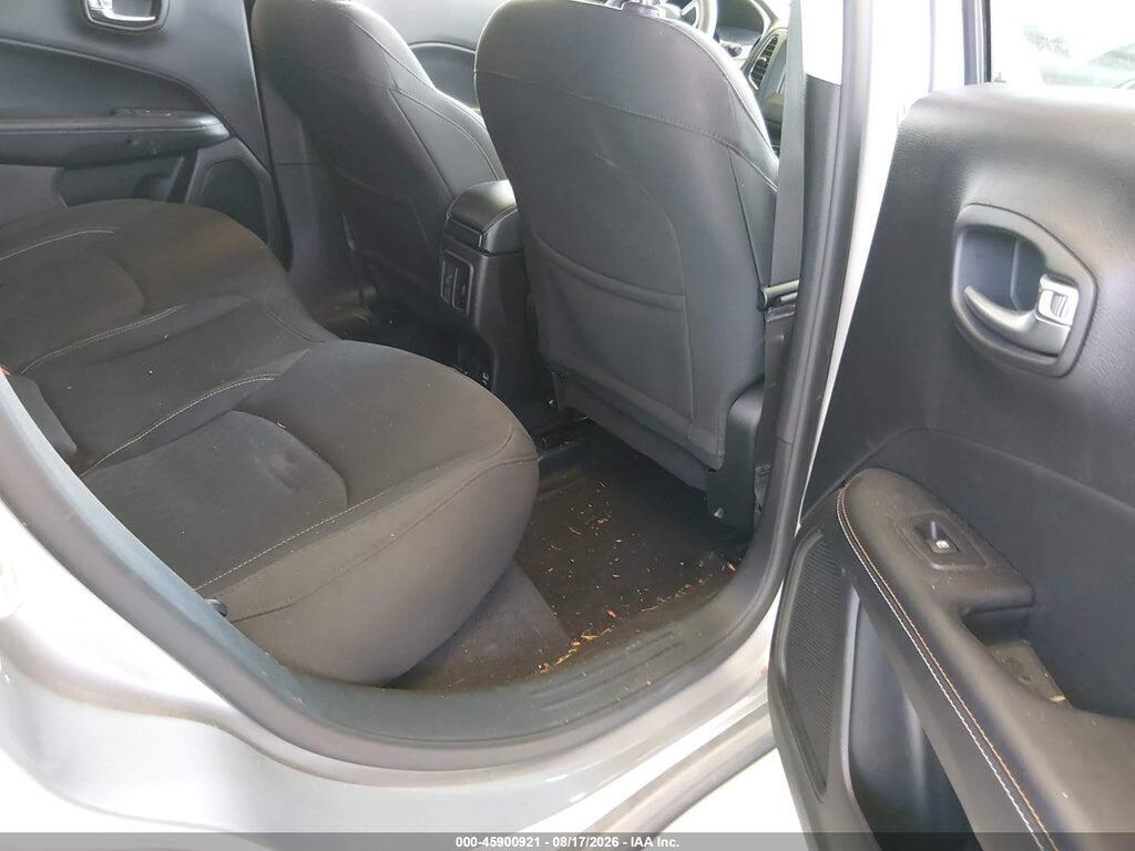 3C4NJDAB0KT849352 2019 JEEP COMPASS photo no. 8