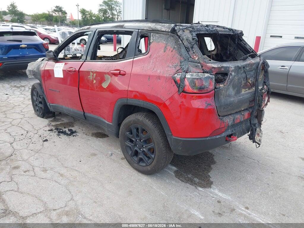 3C4NJDDB4KT667925 2019 JEEP COMPASS photo no. 3