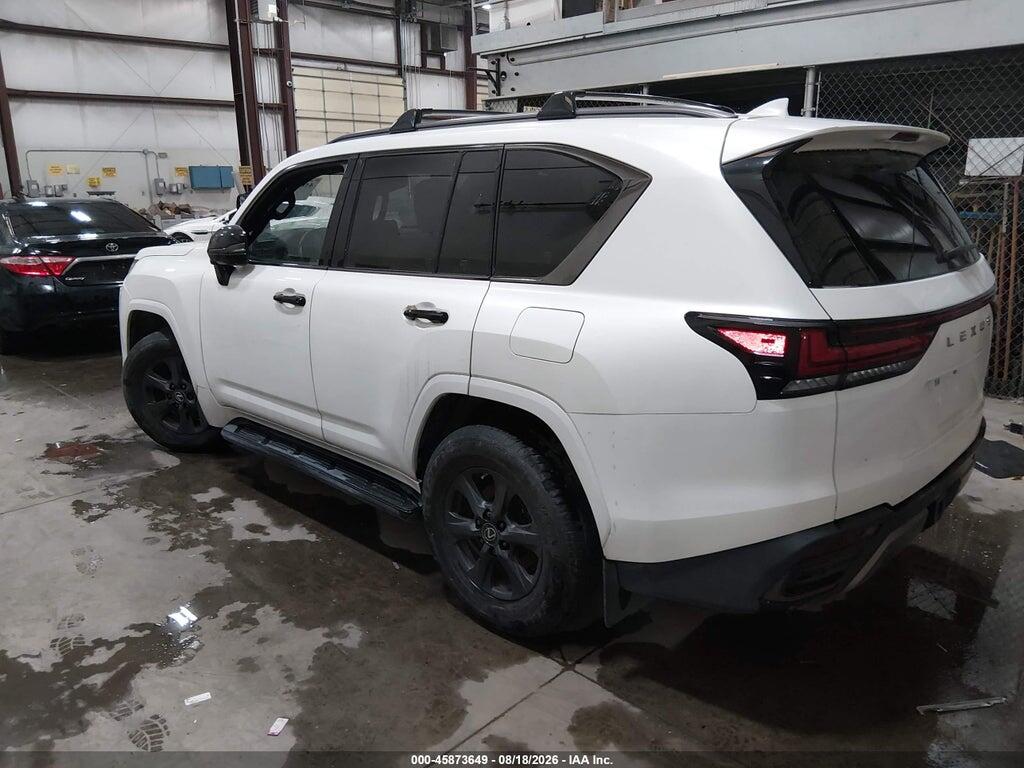 JTJGB7CX9P4032939 2023 LEXUS LX 600 photo no. 3