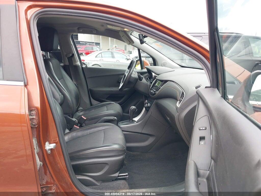 3GNCJPSB5KL216053 2019 CHEVROLET TRAX photo no. 5