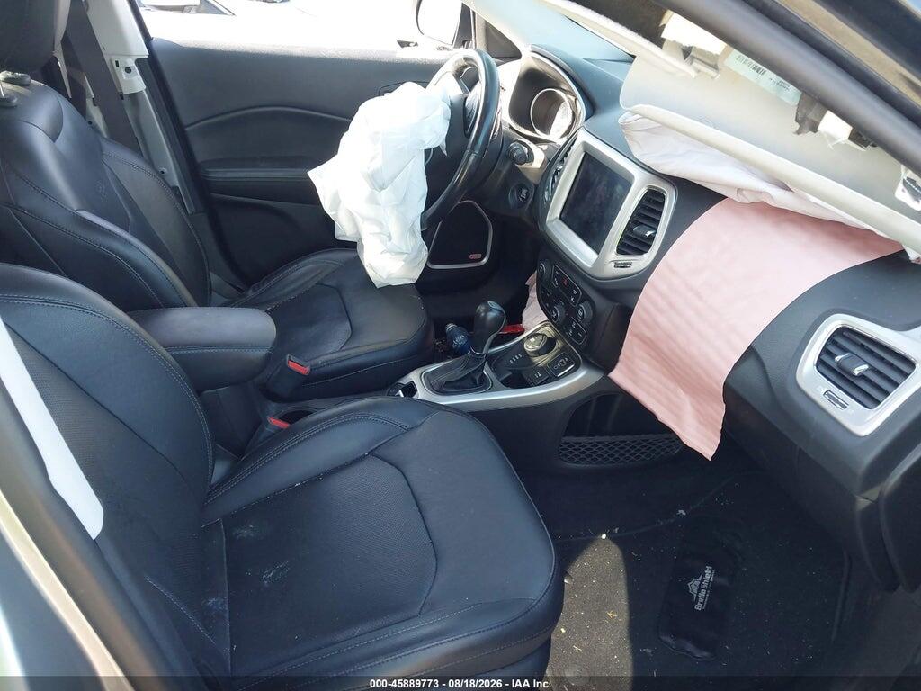 3C4NJDCB4KT659714 2019 JEEP COMPASS photo no. 5