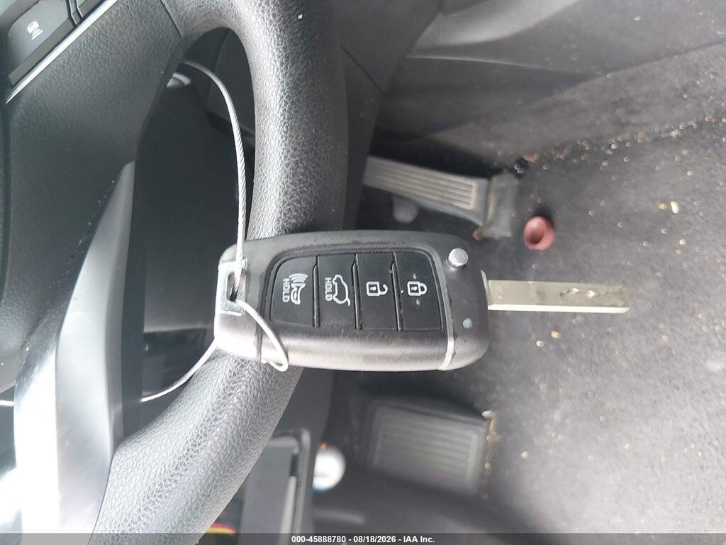 5NMS2CAD1KH119622 2019 HYUNDAI SANTA FE photo no. 11