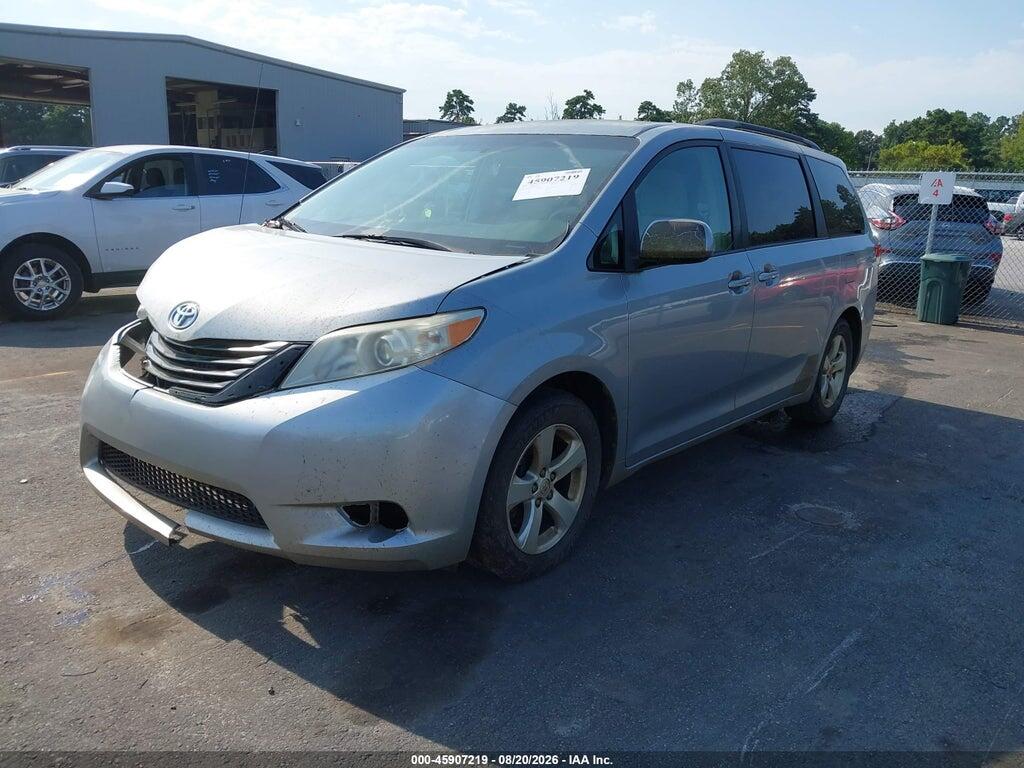 5TDKK3DC6ES474547 2014 TOYOTA SIENNA photo no. 2