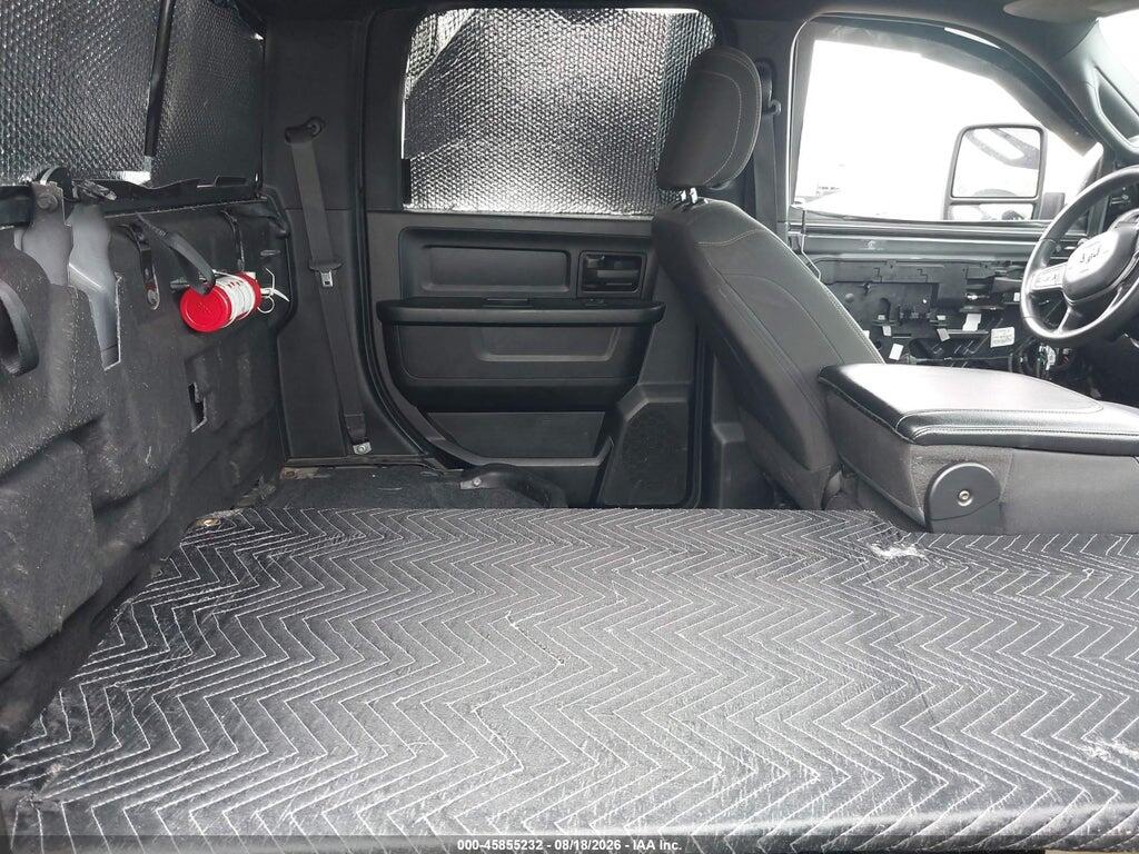 3C7WRSCLXPG560943 2023 RAM 3500 CHASSIS photo no. 8