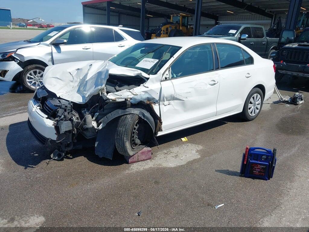 3VW2K7AJ5EM228452 2014 VOLKSWAGEN JETTA photo no. 2