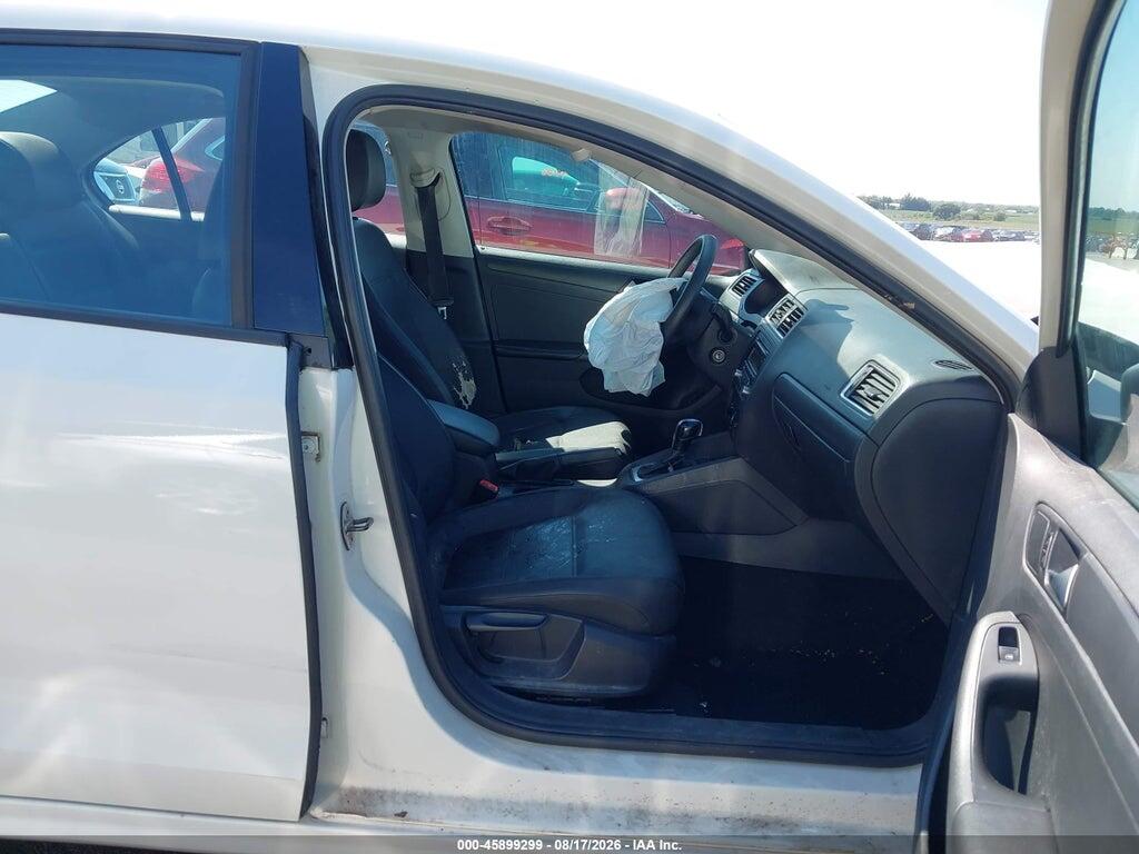 3VW2K7AJ5EM228452 2014 VOLKSWAGEN JETTA photo no. 5