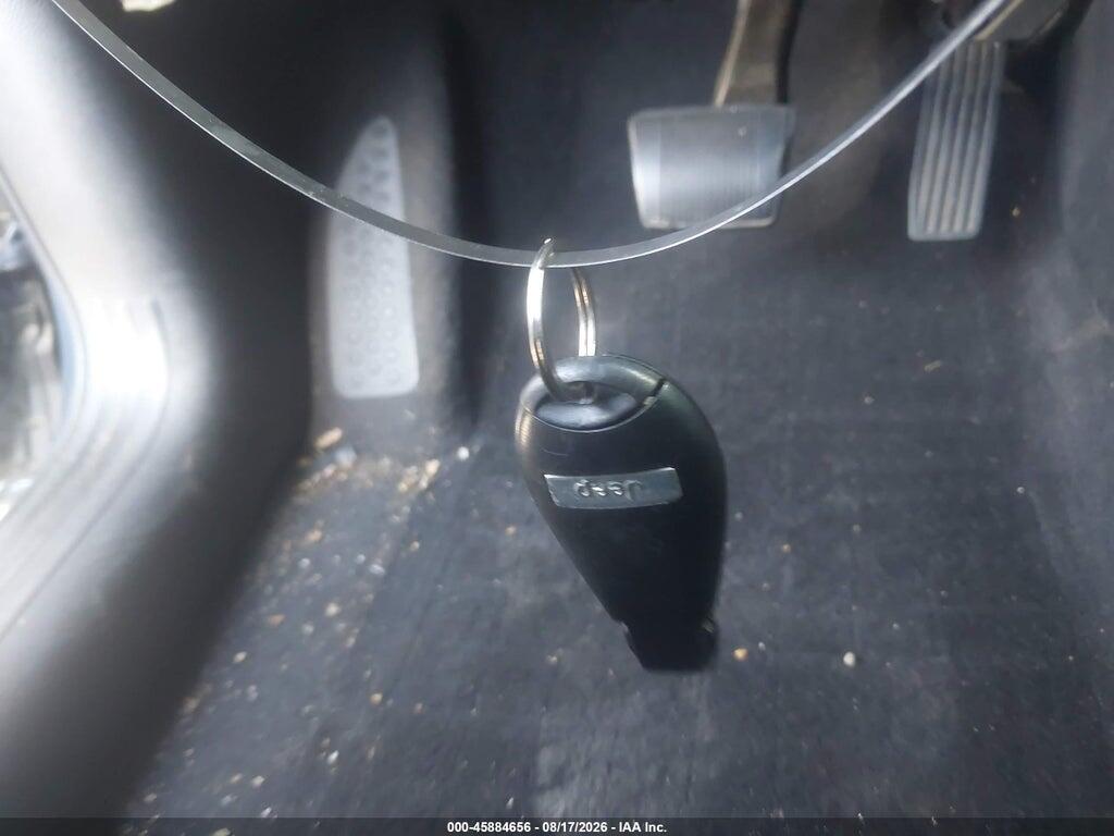 1C4PJLCB9KD411595 2019 JEEP CHEROKEE photo no. 11