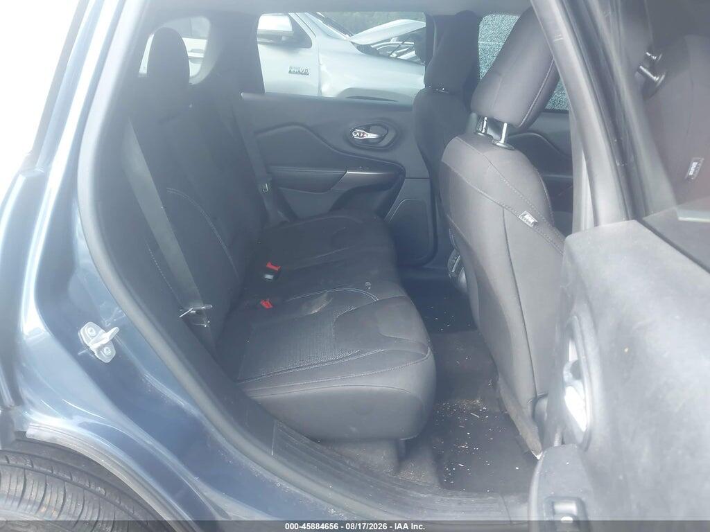 1C4PJLCB9KD411595 2019 JEEP CHEROKEE photo no. 8