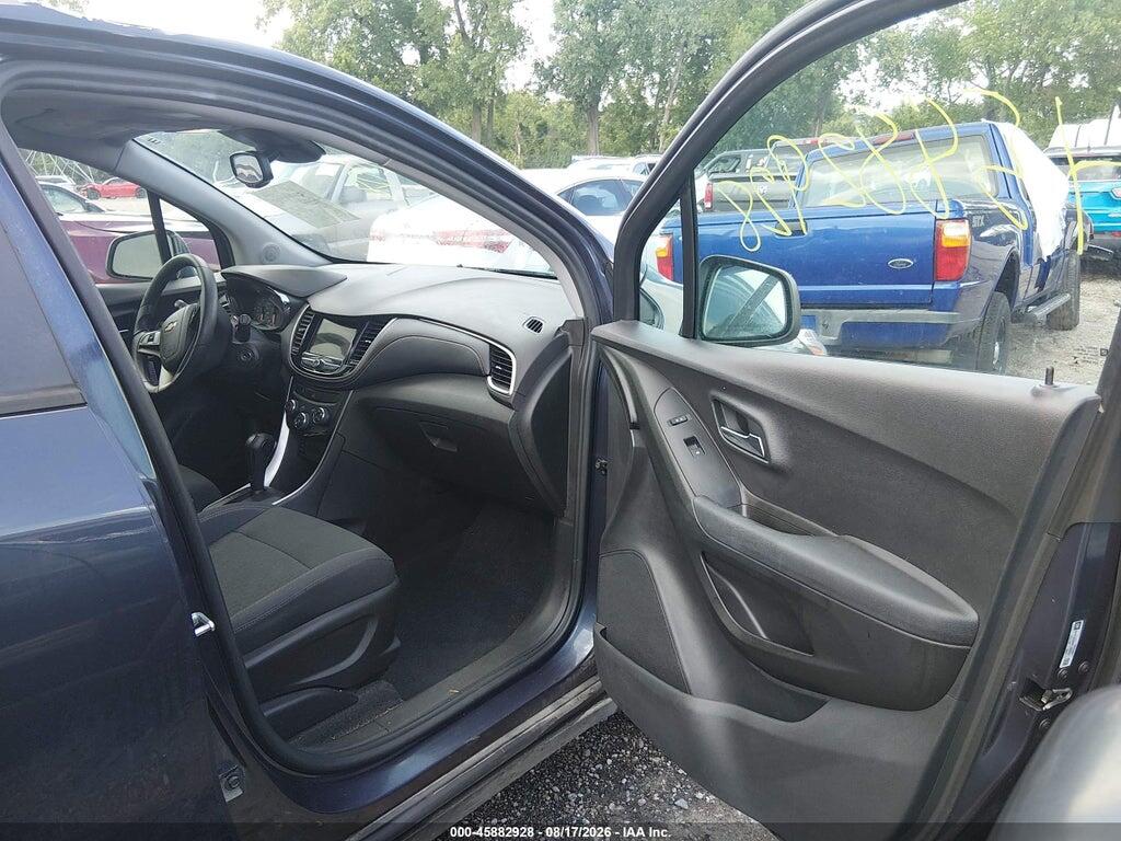3GNCJKSB9KL260253 2019 CHEVROLET TRAX photo no. 5
