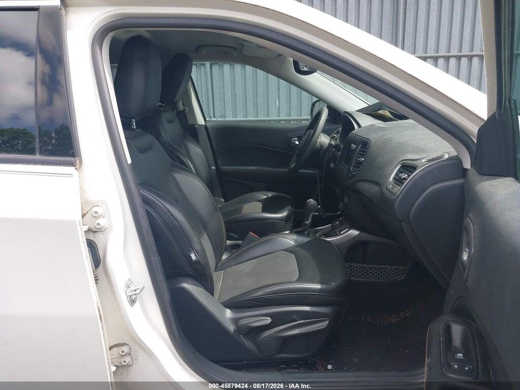 3C4NJDBB9KT594134 2019 JEEP COMPASS photo no. 5