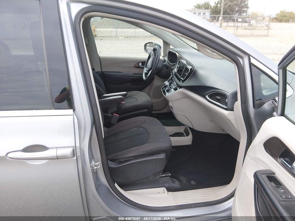 2C4RC1CG3KR702058 2019 CHRYSLER PACIFICA photo no. 5