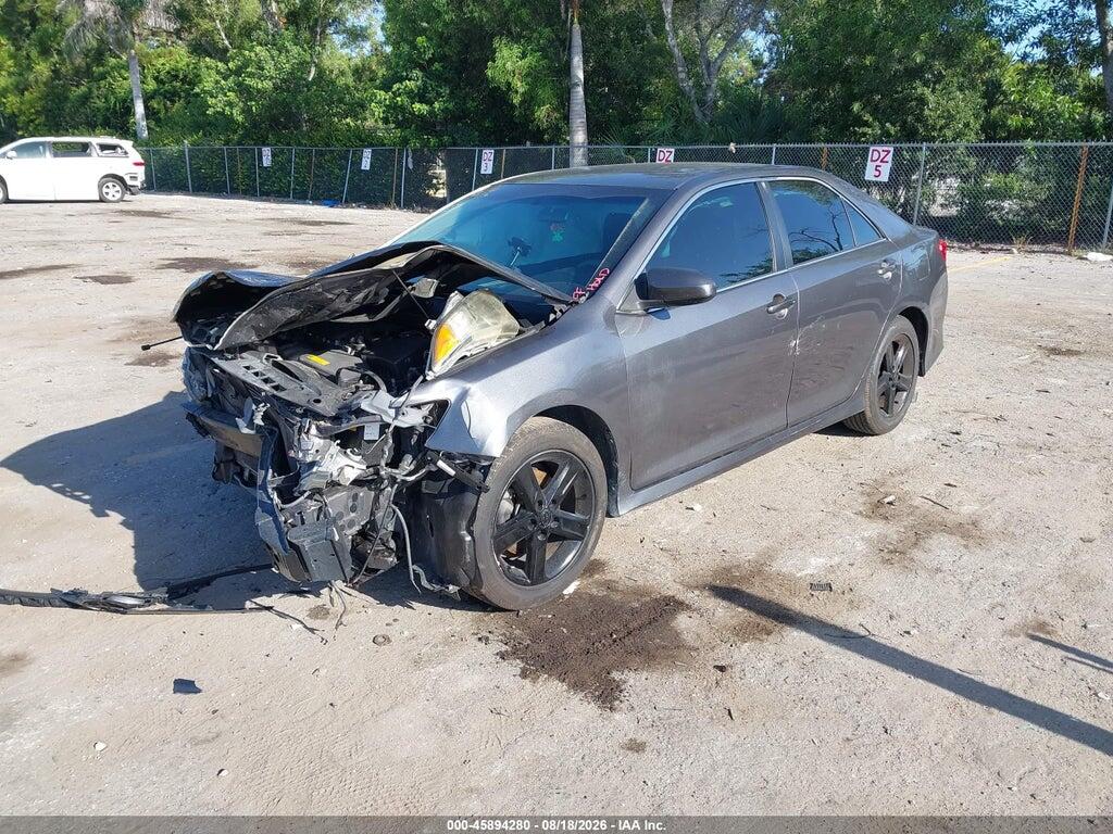 4T1BF1FK5EU820933 2014 TOYOTA CAMRY photo no. 2