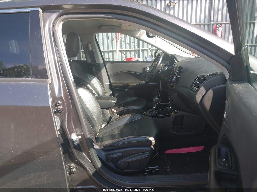 3C4NJCCB5KT802115 2019 JEEP COMPASS photo no. 5